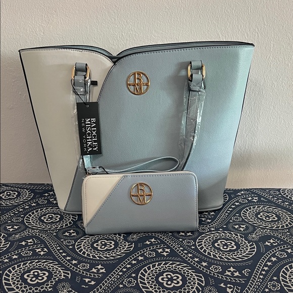 NWT Badgley Mischka Set of 3 Tote + Wallet +Cross-Body - Picture 3 of 6